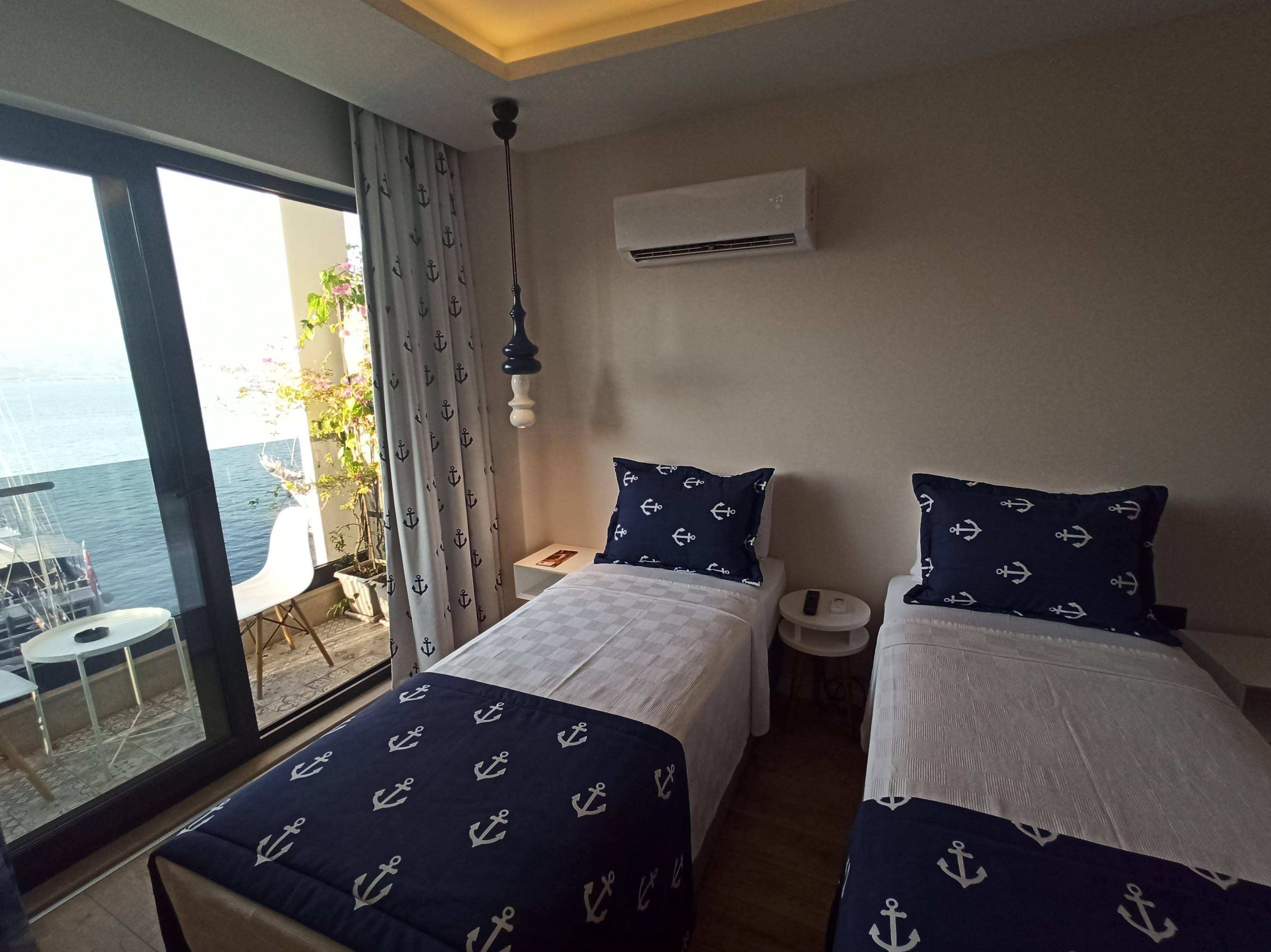Hotel Ece Marina 2*