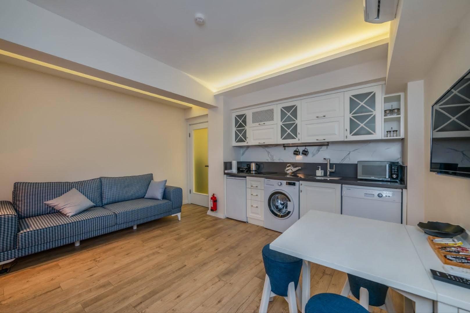 Hotel Ece Marina 2*