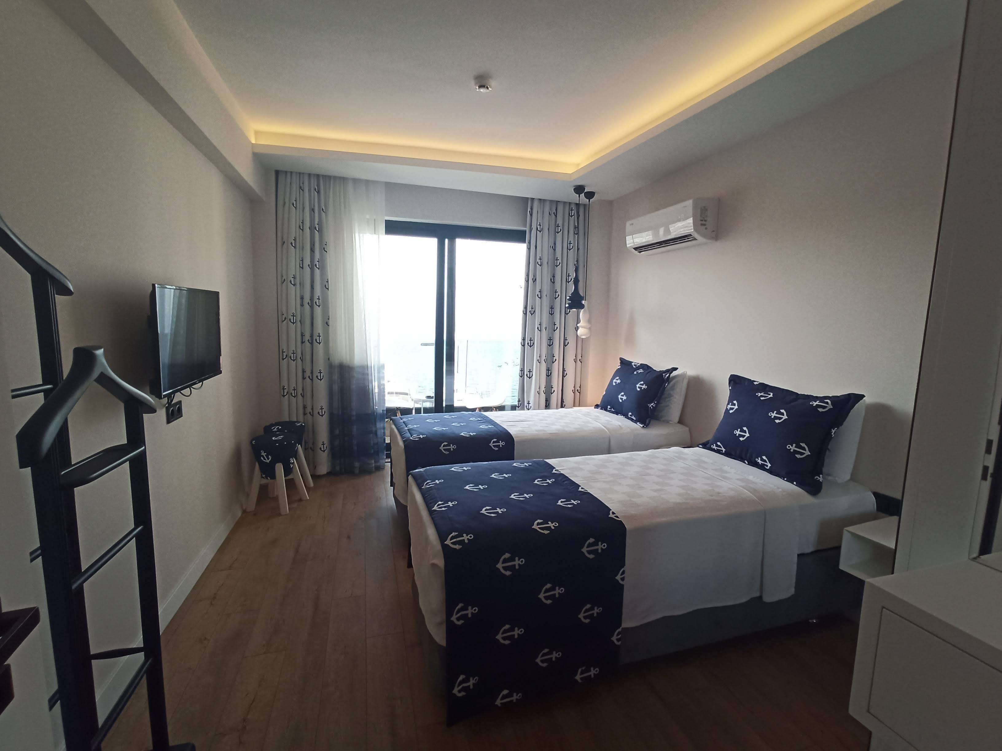 Ece Marina Hotel 2*